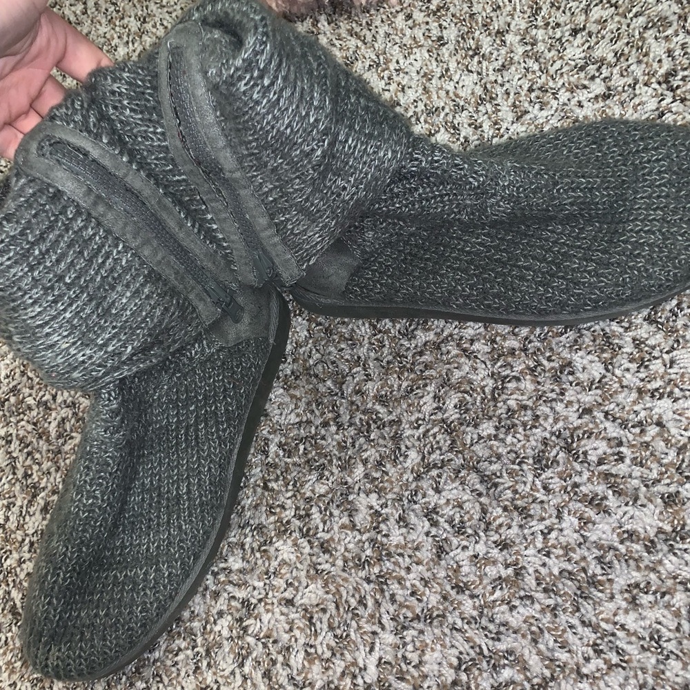 Grey boots, some small water stains in back